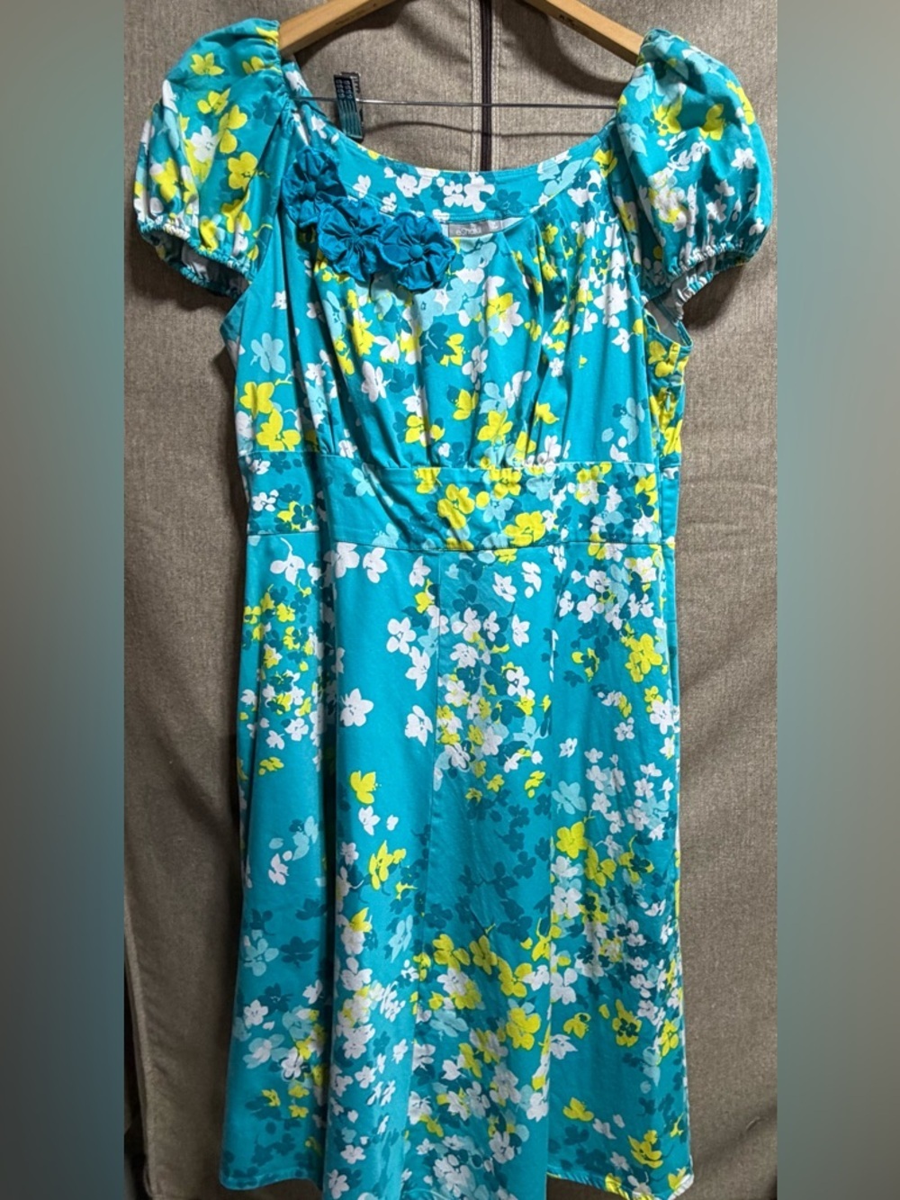 eshakti Teal Floral Puff Sleeve Dress w/Pockets & Fabric Flowers at Neckline 1X - Picture 2 of 12